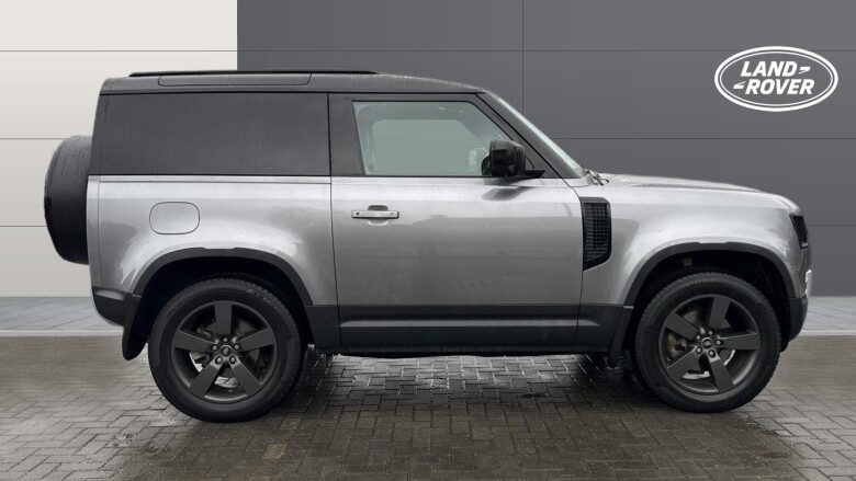 Land Rover Defender 90 Diesel 3.0 D250 Hard Top SE Auto